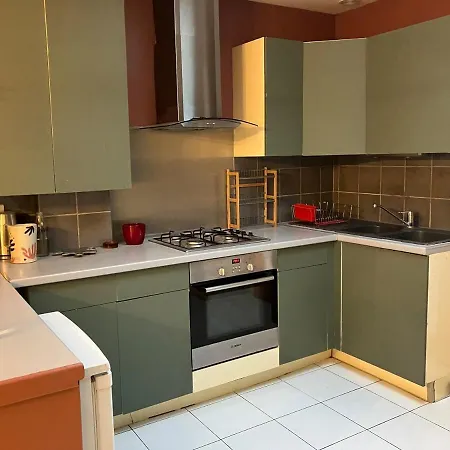 House, Ideal Health Chr *