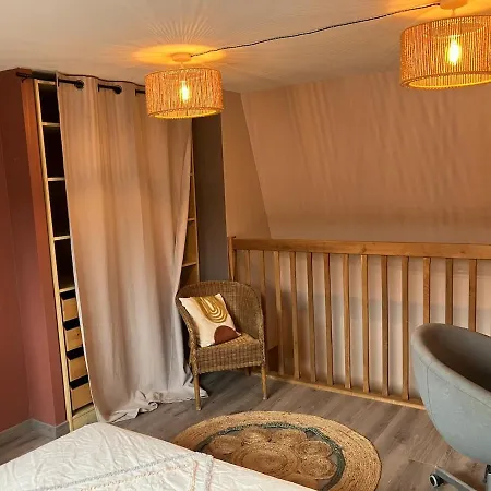 House, Ideal Health Chr * Loos