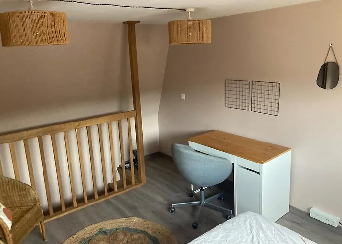 House, Ideal Health Chr