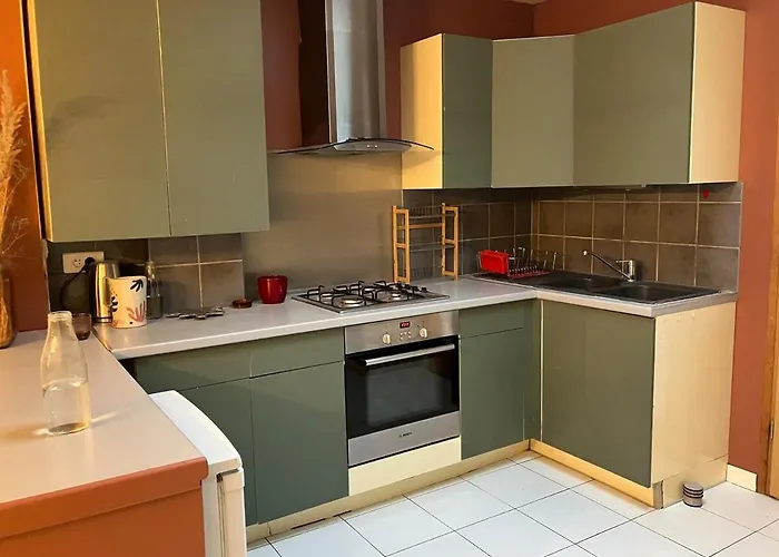 House, Ideal Health Chr *