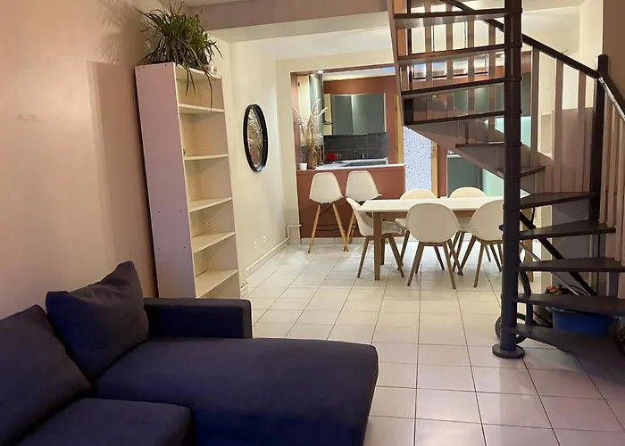 House, Ideal Health Chr * Loos